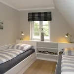 Hues Parkleev 1 Holiday home *